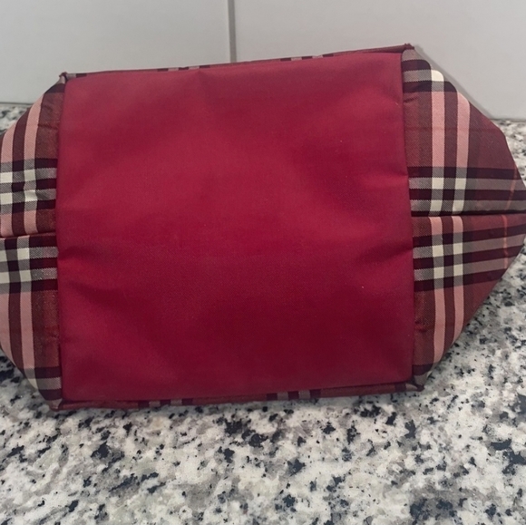 ๐RARE Blue Label Red Burberry NWOT in Mint Condition Shoulder Bag๐ - Picture 3 of 13
